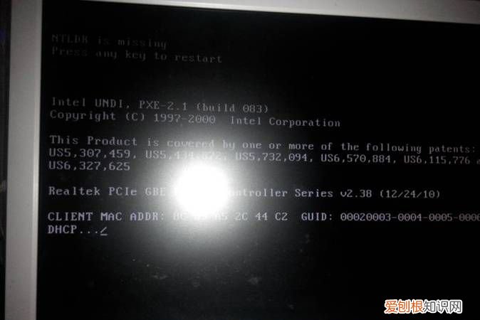 电脑黑屏一两秒后恢复,电脑突然黑屏两秒又好了是什么问题