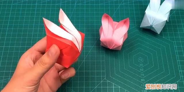 附赠8张精美彩色折纸 可爱的小动物折纸