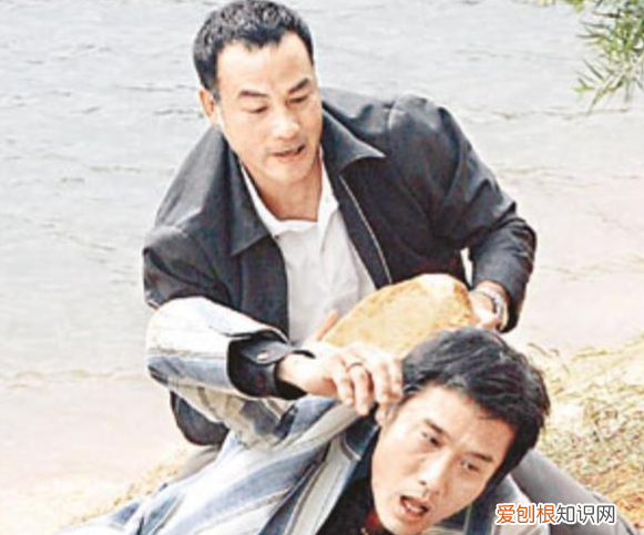 又要威又要戴头盔，钓鱼戴头盔是什么梗