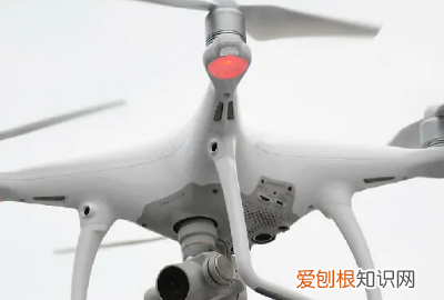 大疆无人机遥控器怎么关机