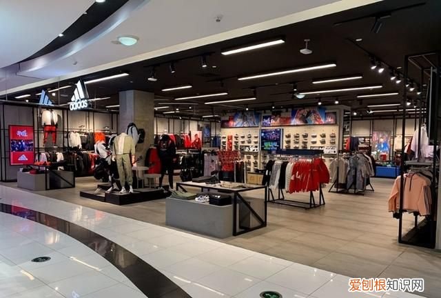 乐山耐克阿迪达斯折扣店是正品么 为什么耐克阿迪达斯会有折扣店