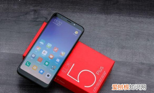 手机屏突然出现细竖线，华为手机屏幕出现竖条是什么原因