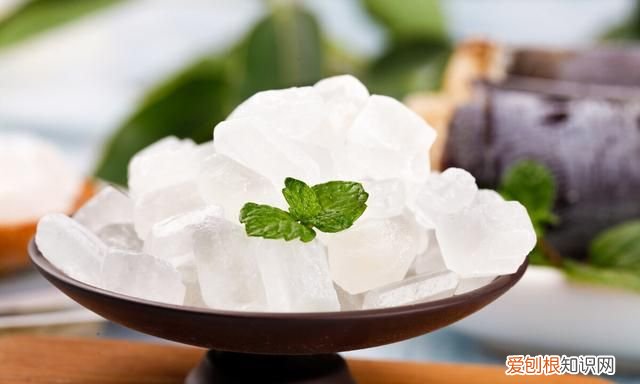 冰糖买白的还是黄色好,同样是冰糖选白色的还是黄色的