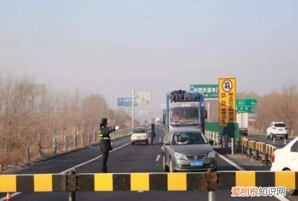 怎么查高速是否封路，怎样查询高速是否封闭电话