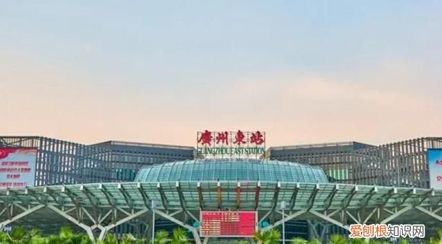 番禺区与佛山市哪个经济强