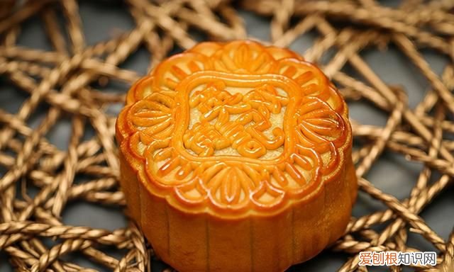 月饼为什么塌陷开裂 为什么做的月饼会塌陷