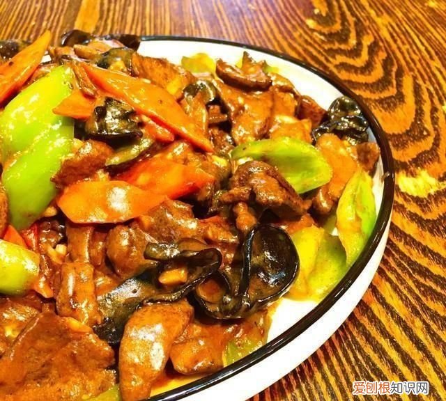 怎么炒猪肝好吃，怎么样炒猪肝才又嫩又好吃呢