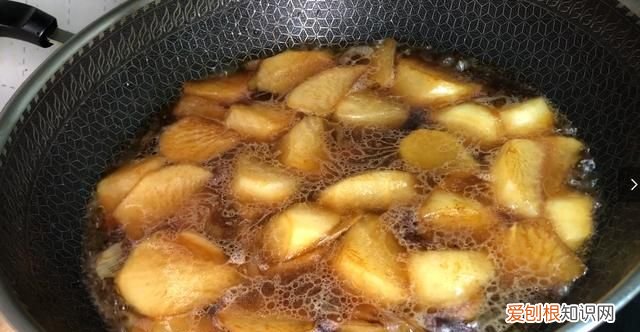腊排骨炖萝卜汤怎么炖最好喝 ，腊排骨炖萝卜汤有营养价值吗？