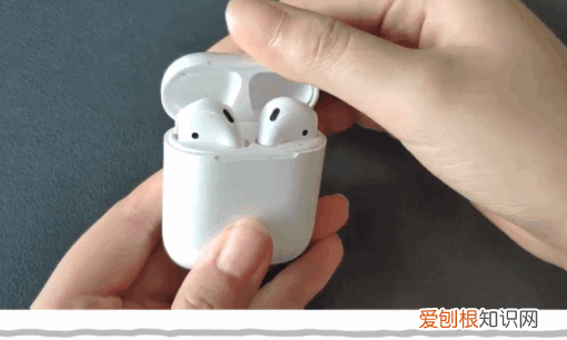 苹果耳机充电盒如何显示已经充满