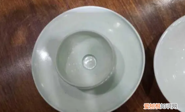 饶玉的饶是什么意思，景德镇瓷器为什么称为饶玉