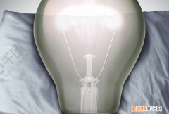 打胶网络用语什么意思，电灯泡什么意思网络语言
