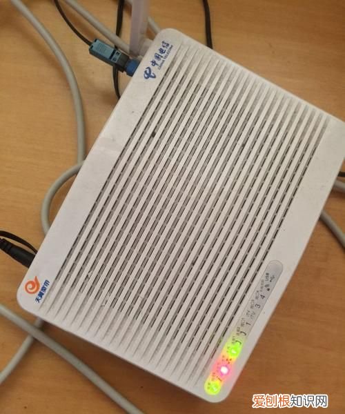 路由器光信号不亮，路由器上面的光信号不亮是怎么回事儿