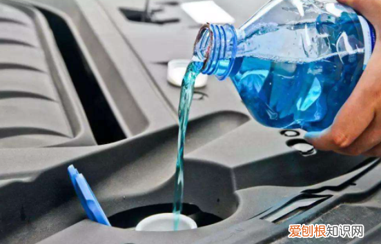 雨刷精兑自来水可以，雨刮器加自来水兑点洗洁精可以吗
