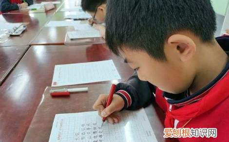 硬笔如何运笔，硬笔书法运笔发力的技巧