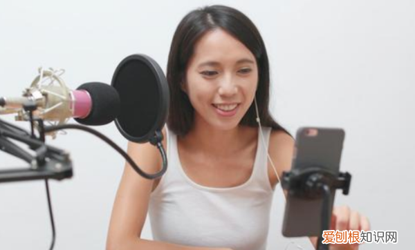 抖音直播需要什么设备,新人做抖音直播需要准备什么