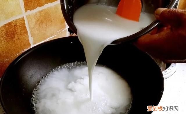 四川宜宾凉糕特色小吃,宜宾特色小吃红糖凉糕的制作方法