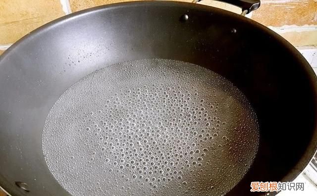 四川宜宾凉糕特色小吃,宜宾特色小吃红糖凉糕的制作方法