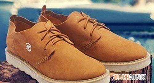 翻毛皮鞋子怎么打理干净,翻毛皮鞋如何打理焕然一新