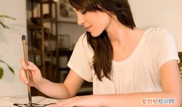 蚕头燕尾是什么意思