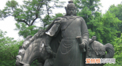 大义凛然形容什么人物四年级，大义凛然一般用来形容哪些人物
