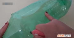 雪碧瓶怎么做东西，怎么DIY雪碧瓶做花篮
