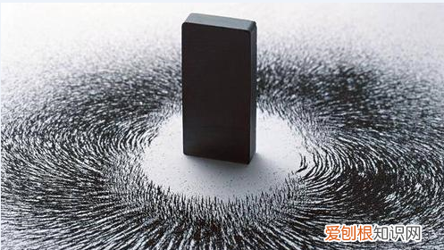 磁铁怎么做成的，磁铁是用什么材料做成的