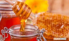 真正的蜂蜜是什么颜色，大家蜂蜜应该是什么颜色的
