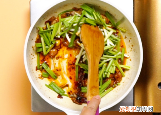 回锅肉有哪些配菜,回锅肉和什么菜炒最好