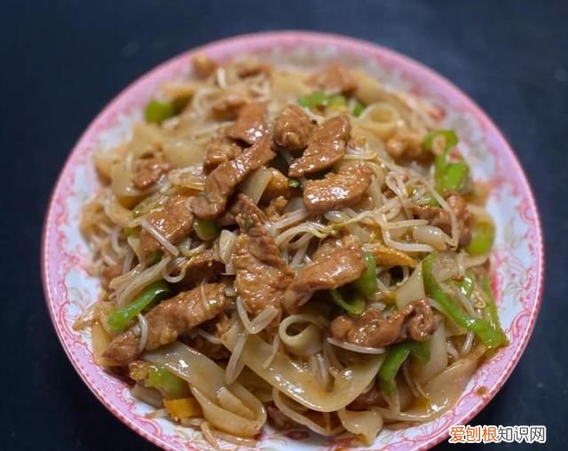 广东酒店湿炒牛河的正宗做法