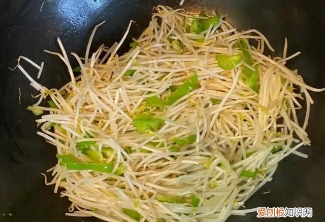 广东酒店湿炒牛河的正宗做法
