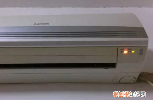 空调定时灯闪烁怎么回事，空调定时的灯一闪一闪的是什么原因