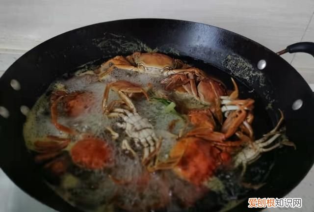 凉水煮螃蟹的正确方法煮几分钟