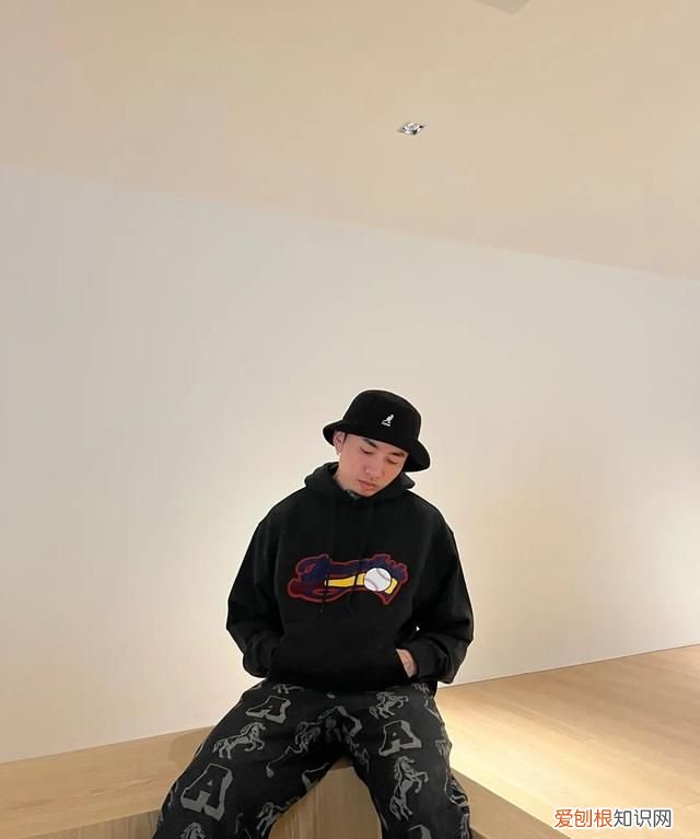 马思唯联名afgk淘宝官网,马思唯afgk成都店衣服粉色