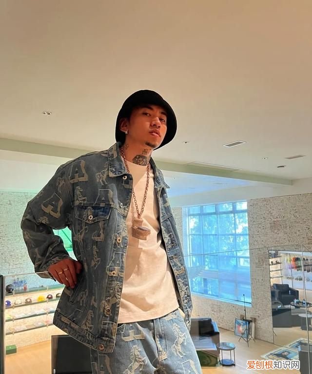 马思唯联名afgk淘宝官网,马思唯afgk成都店衣服粉色