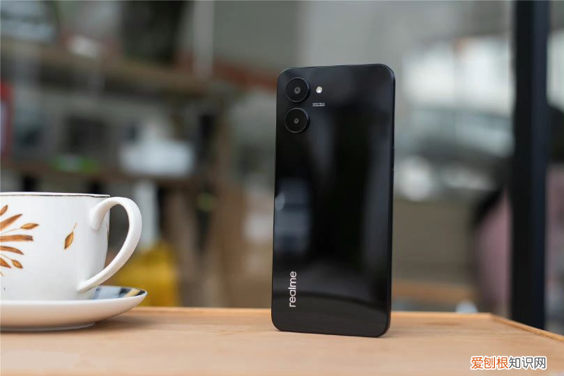 荣耀和realme哪个牌子手机好