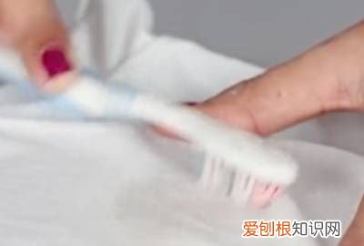 白色皮衣染色了怎么去掉 ,白色皮衣染色了处理的最好办法?