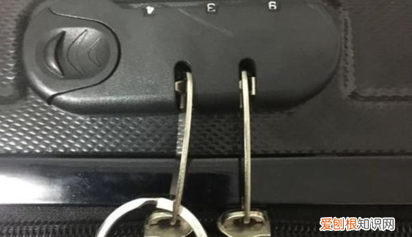 如何设置行李箱密码,行李箱密码锁如何设置