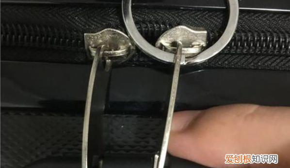 如何设置行李箱密码,行李箱密码锁如何设置