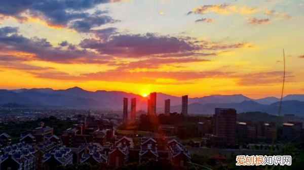 城南以南不在蓝的意思,城南以南不在蓝城北以北不在美是什么意思