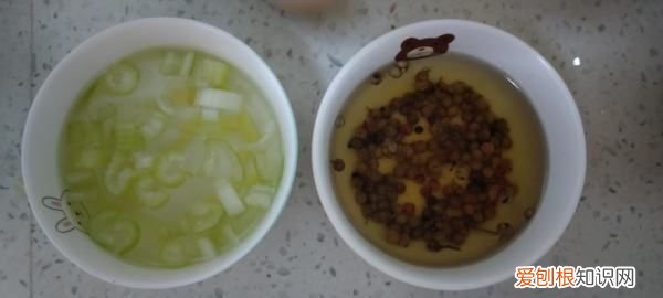 牛肉馅怎么调好吃还嫩,茴香牛肉馅怎么调好吃还嫩