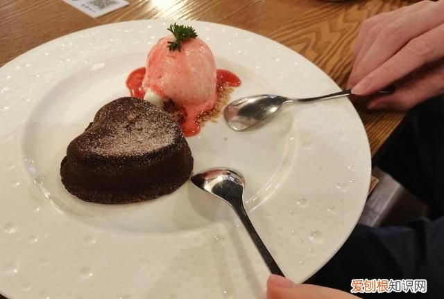 怎么在家制作雪糕又好吃又简单,怎样制作简单又好吃的雪糕全过程