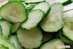 如何让黄瓜变直，怎样让黄瓜又直又长