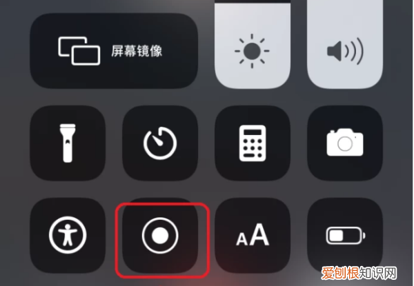 微信语音聊天如何录音，手机微信语音要怎么录音