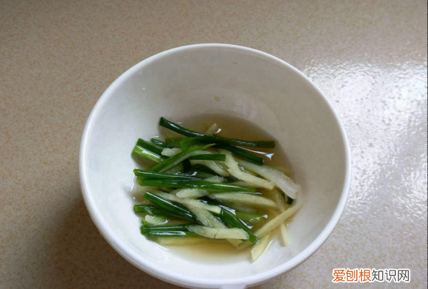 如何做家常红烧鲈鱼，红烧鲈鱼的做法怎么做最好吃视频
