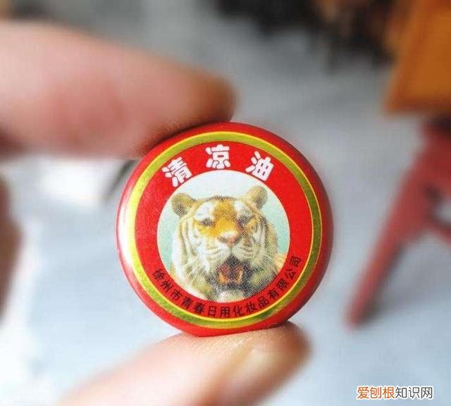 白色t恤上面血渍干洗店能洗掉吗 洗衣服白色血渍怎么洗掉