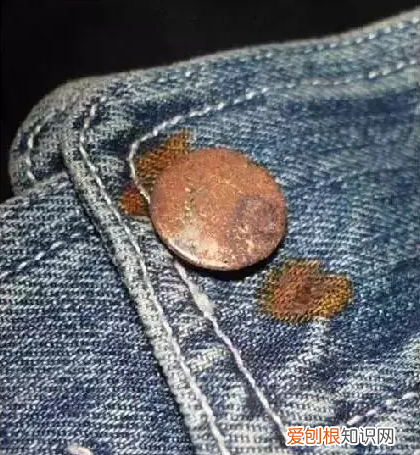 白色t恤上面血渍干洗店能洗掉吗 洗衣服白色血渍怎么洗掉