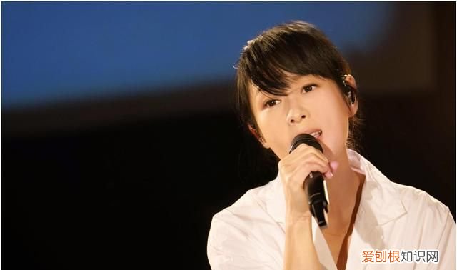 一首歌一个故事一段情的说说,一首歌一个故事一种感伤