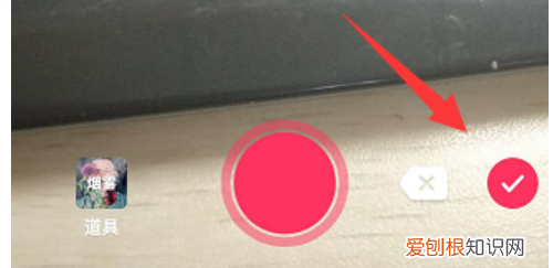 抖音怎么加文字，怎么给抖音加字幕和配音