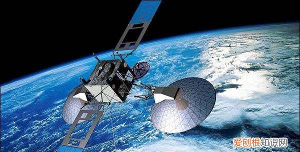 卫星在天上用什么燃料，卫星飞行的动力是什么