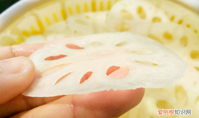 藕片焯水放了白醋怎么藕变黑了,藕片焯水怎么才能不发黑